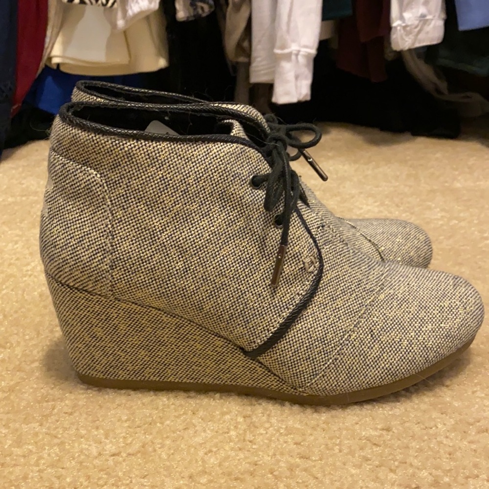 Toms wedge booties